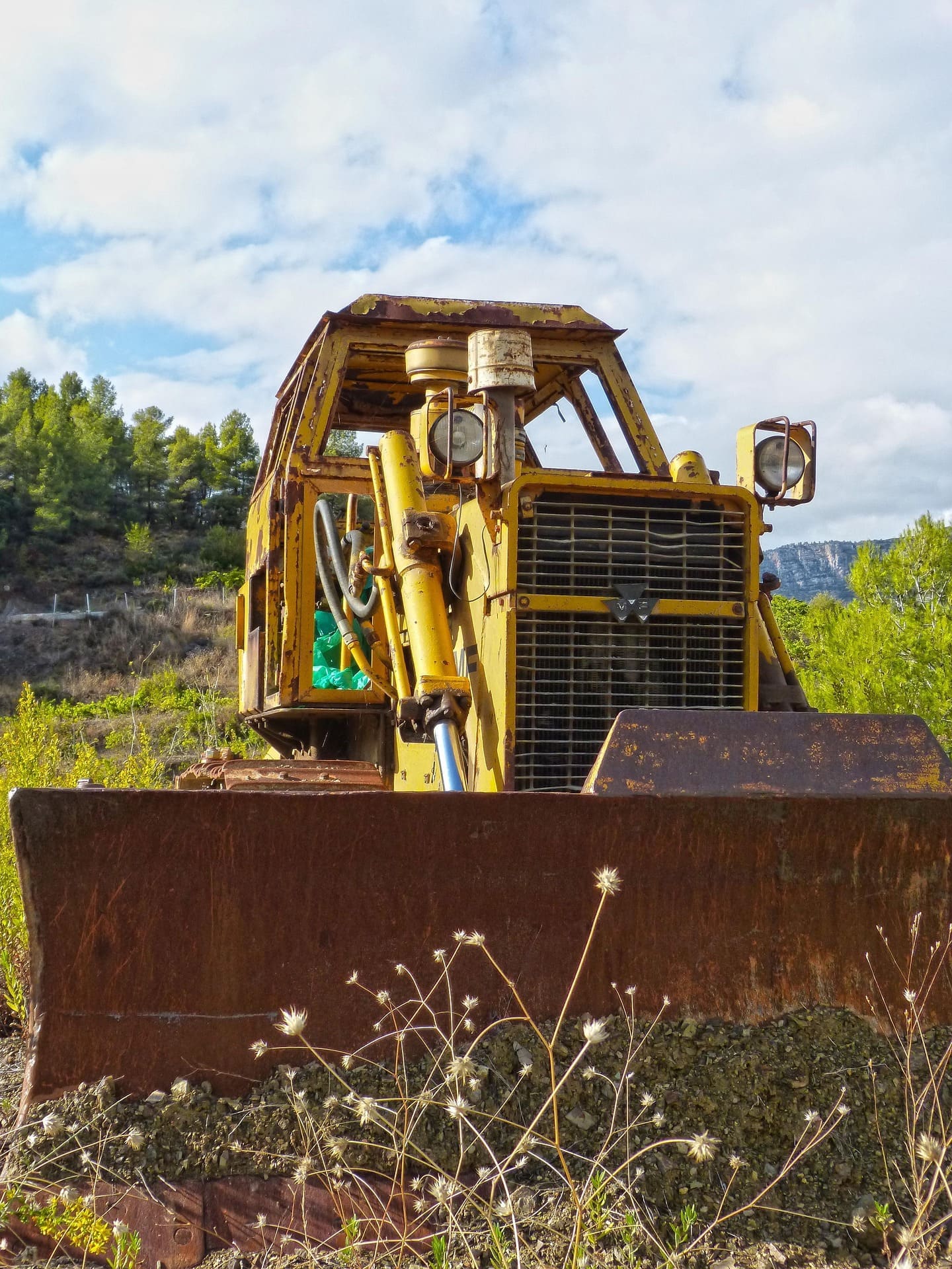 Heavy machinery and equipment - VSK Siva Contractors