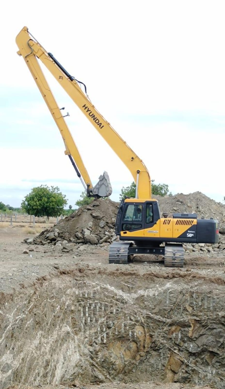 Hyundai excavator at work — Tamil Nadu — VSK Siva Contractors